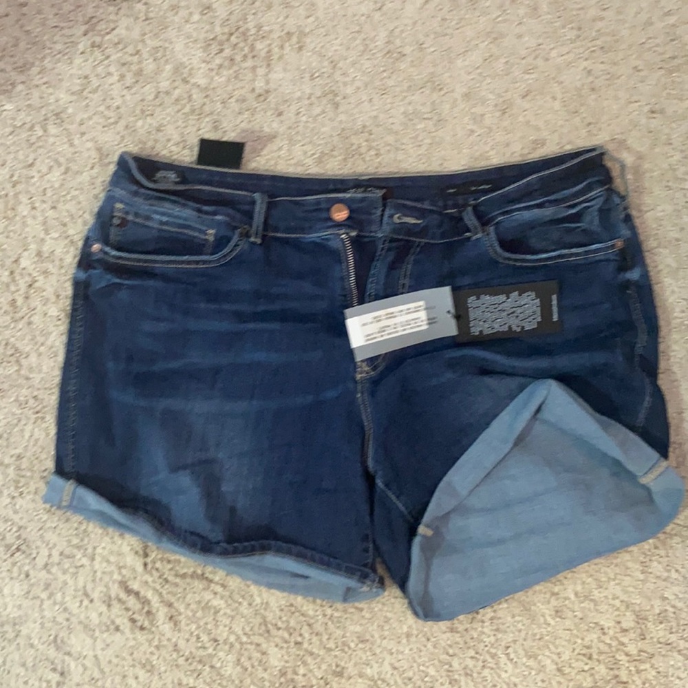Dear John roll up shorts, size 33